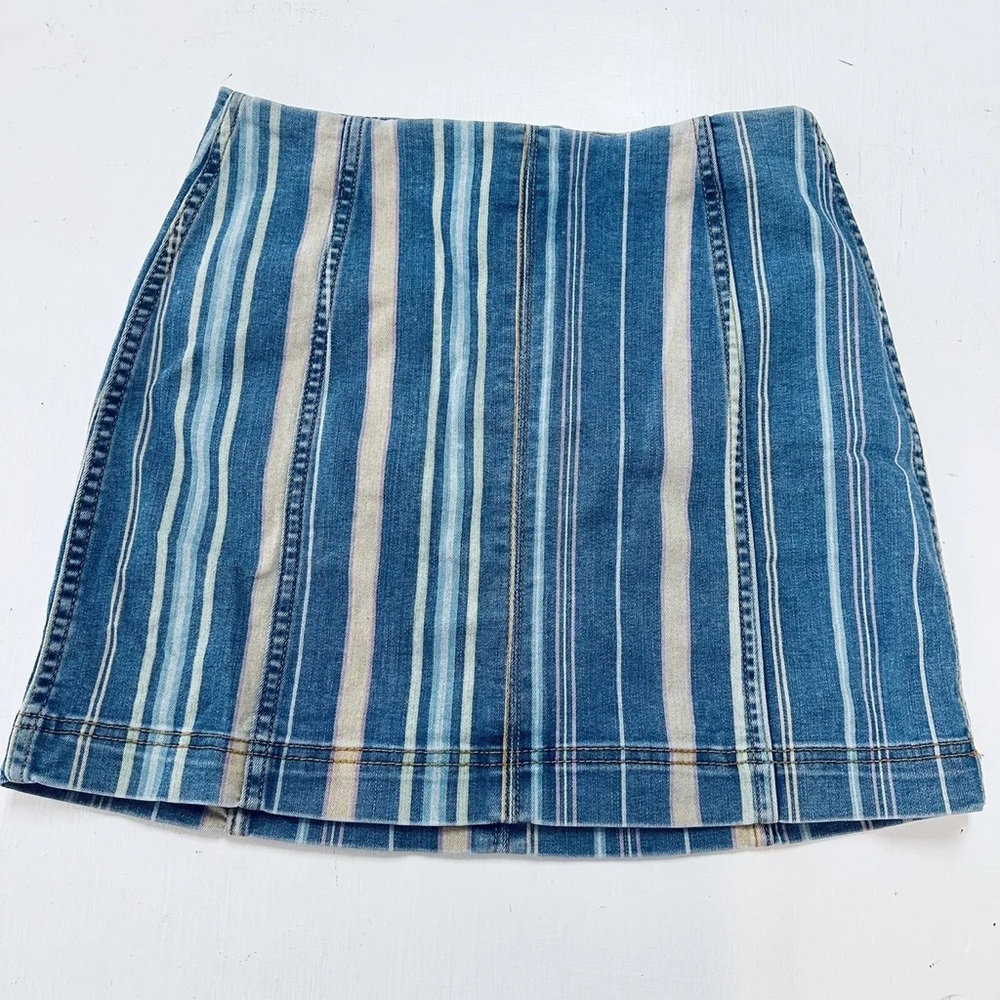 Denim skirt, striped color